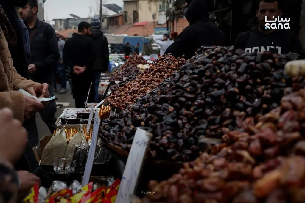 رمضان ينعش أسواق التمور المستوردة في دمشق… والزراعة المحلية تواجه تحديات كبيرة
