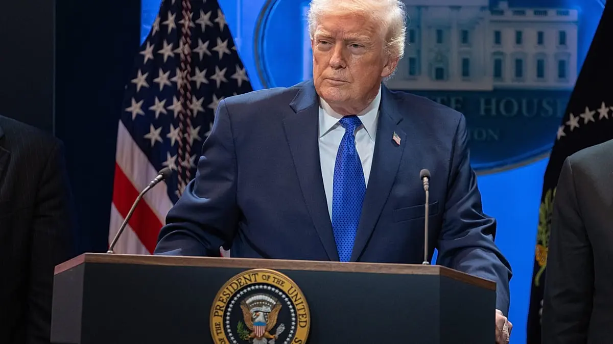 المحكمة العليا الأمريكية تُسقط الرسوم الجمركية الشاملة.. وترامب يتوعّد بردّ أقوى