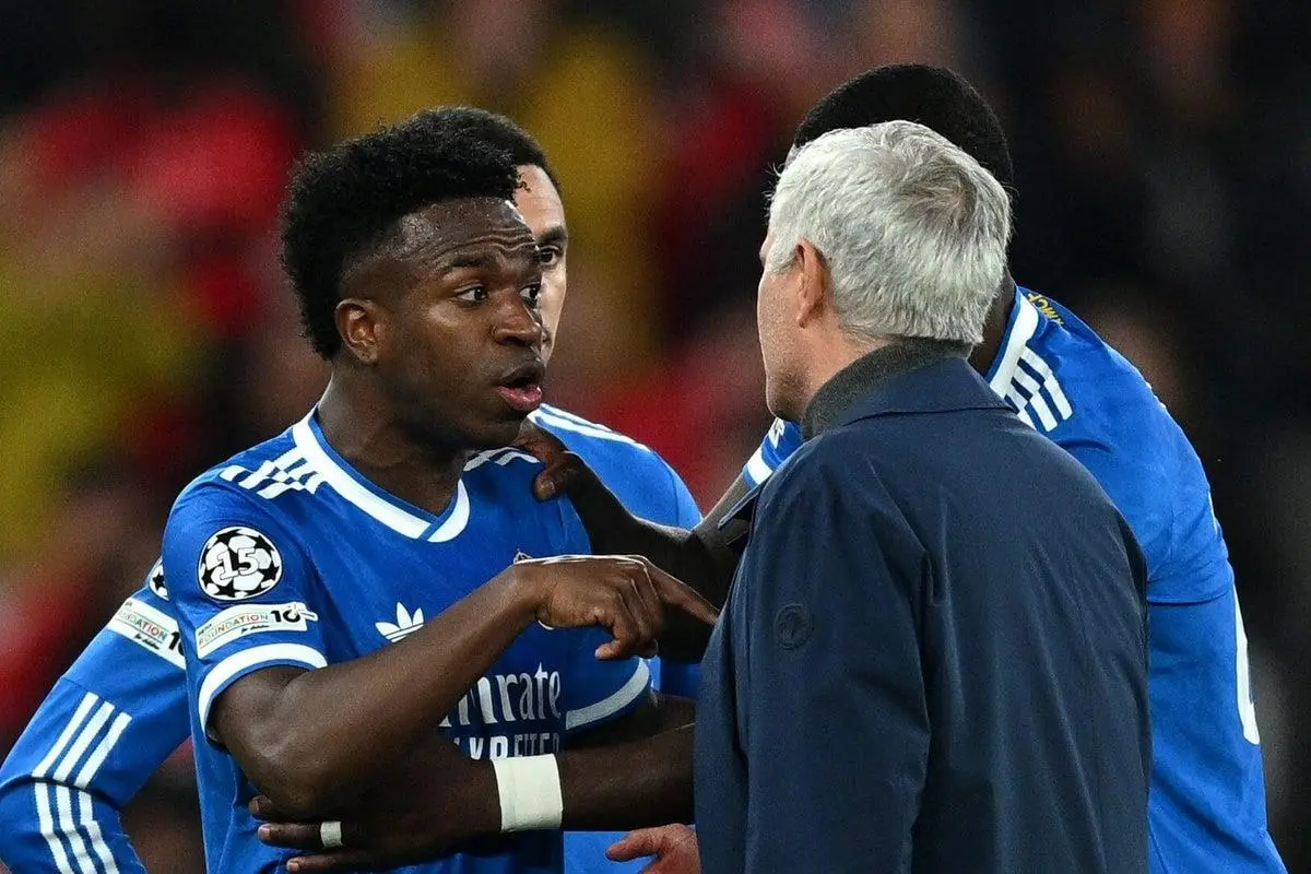 هل ينهي مورينيو مسيرة فينيسيوس في ريال مدريد ويحقق الحلم السعودي؟