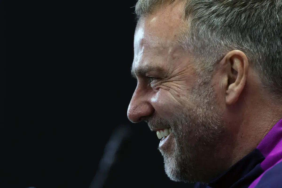 فليك يرحّب بعودة بيدري وراشفورد لتدريبات برشلونة