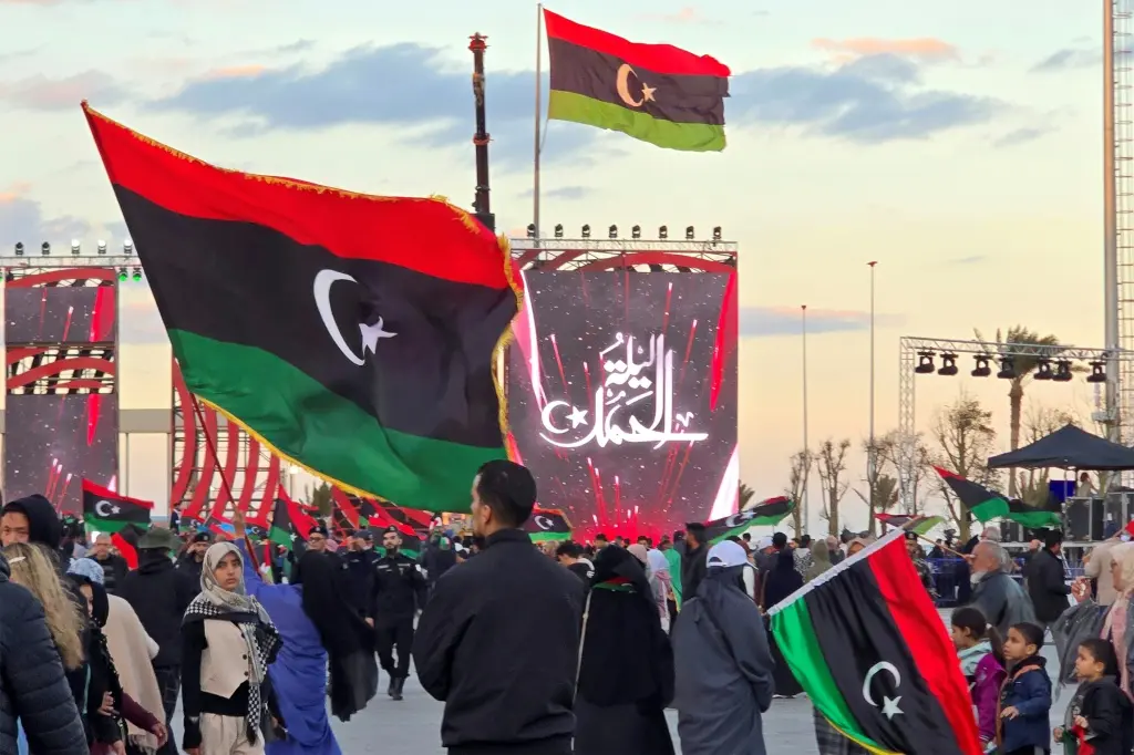 رئيس الحكومة الليبية ينقل إلى المستشفى في إيطاليا للعلاج