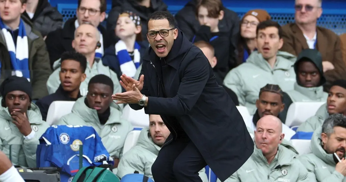 روسينيور "المحبط جداً" ينتقد لاعبي تشيلسي بعد التعادل مع بيرنلي