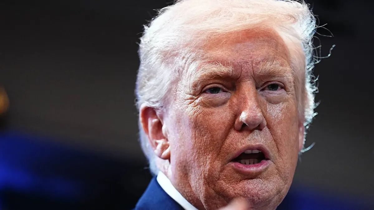 ترمب: قررت رفع الرسوم الجمركية العالمية من 10% إلى 15%