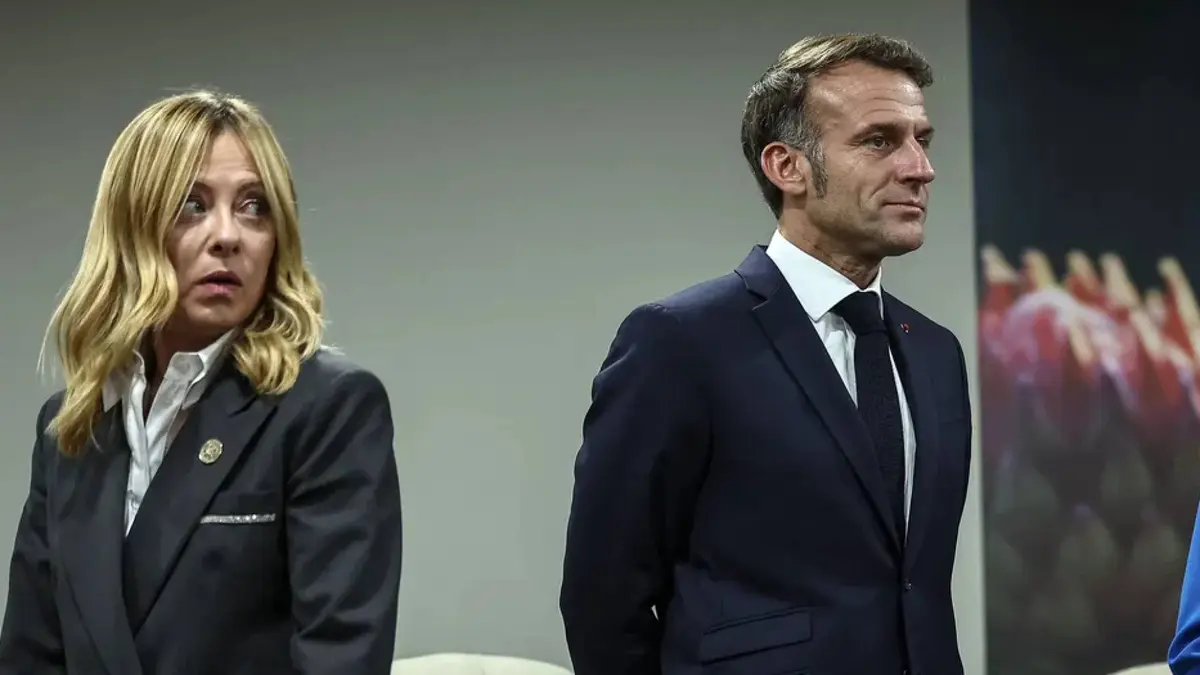 ماكرون يقصف جبهة ميلوني: "القوميون يتدخلون فيما لا يعنيهم.. "فليبق كل في منزله"