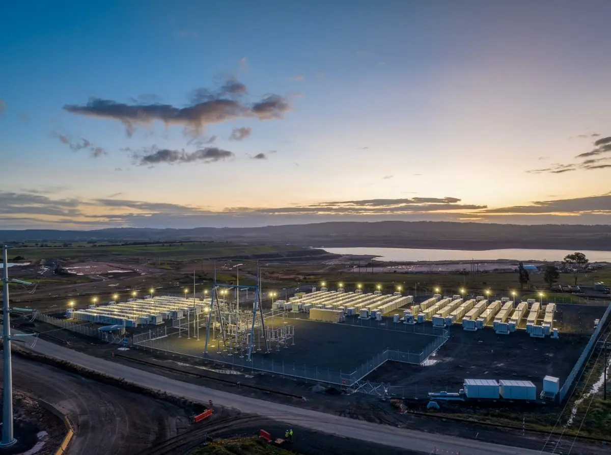 تخزين الكهرباء بالبطاريات في أستراليا.. 15 مشروعًا تدعم الشبكة الوطنية (تقرير) - الطاقة