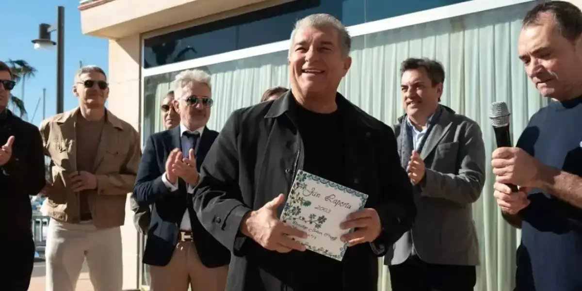 لابورتا يتباهى بإنجازاته مع برشلونة