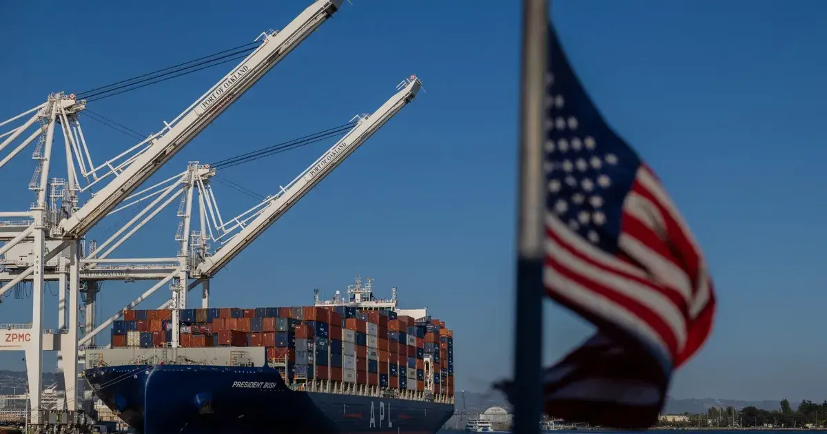 قرار المحكمة العليا بشأن رسوم ترمب يشعل معركة لاسترداد 170 مليار دولار