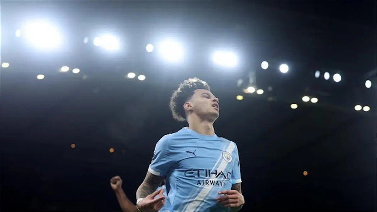 أوريلي يسجل هدف مانشستر سيتي الثاني أمام نيوكاسل