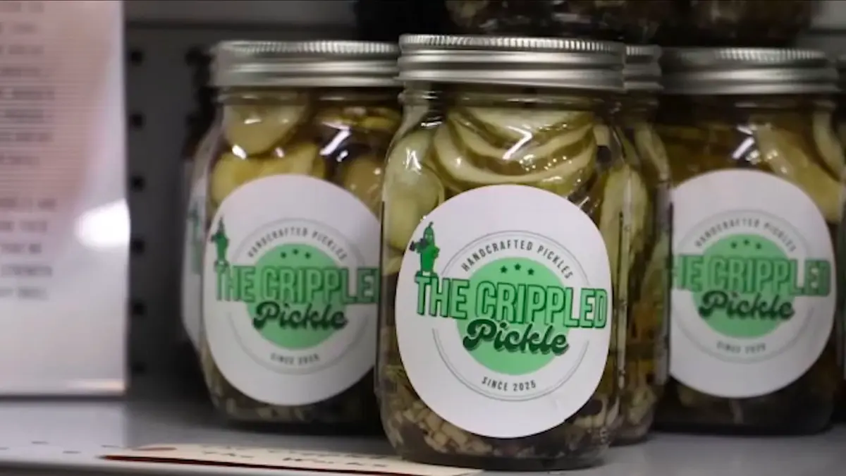 برطمان من المخلّلات أعطى هذا الرجل معنى جديدًا لحياته بعد الجراحة