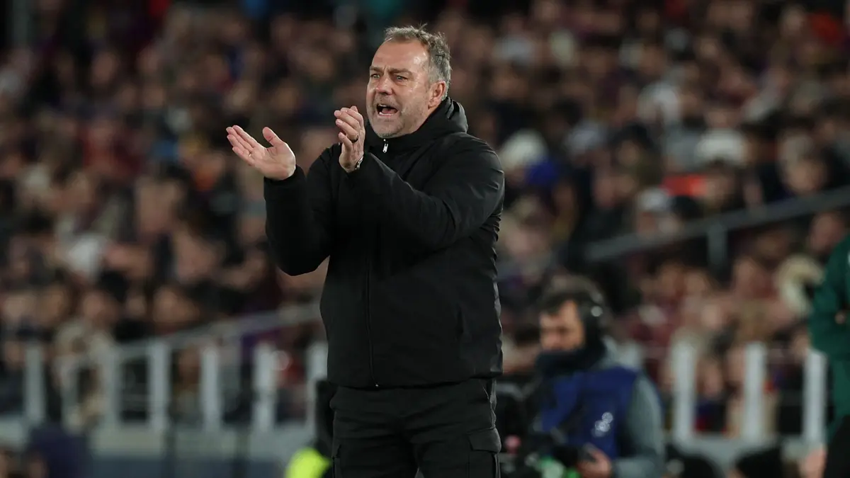 محور مزدوج.. فليك يضع خطته لإنقاذ برشلونة