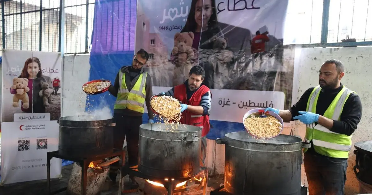 الهلال الأحمر القطري يطلق مشاريع إفطار صائم في 17 دولة