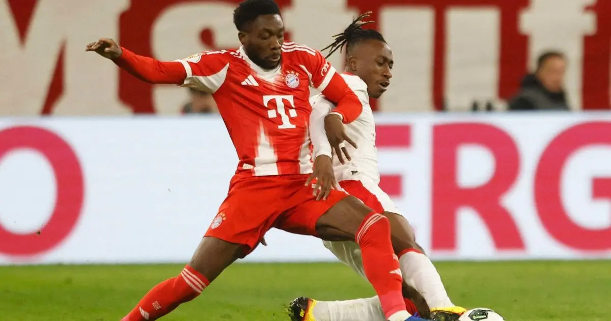 صدمة جديدة.. ألفونسو ديفيز يواجه غياباً طويلاً عن بايرن ميونيخ