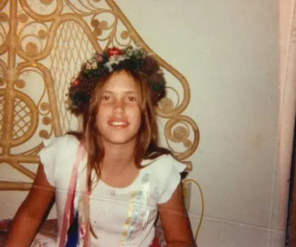 بعد 44 عاماً... سيجارة تقود إلى كشف قاتل مراهقة في كاليفورنيا