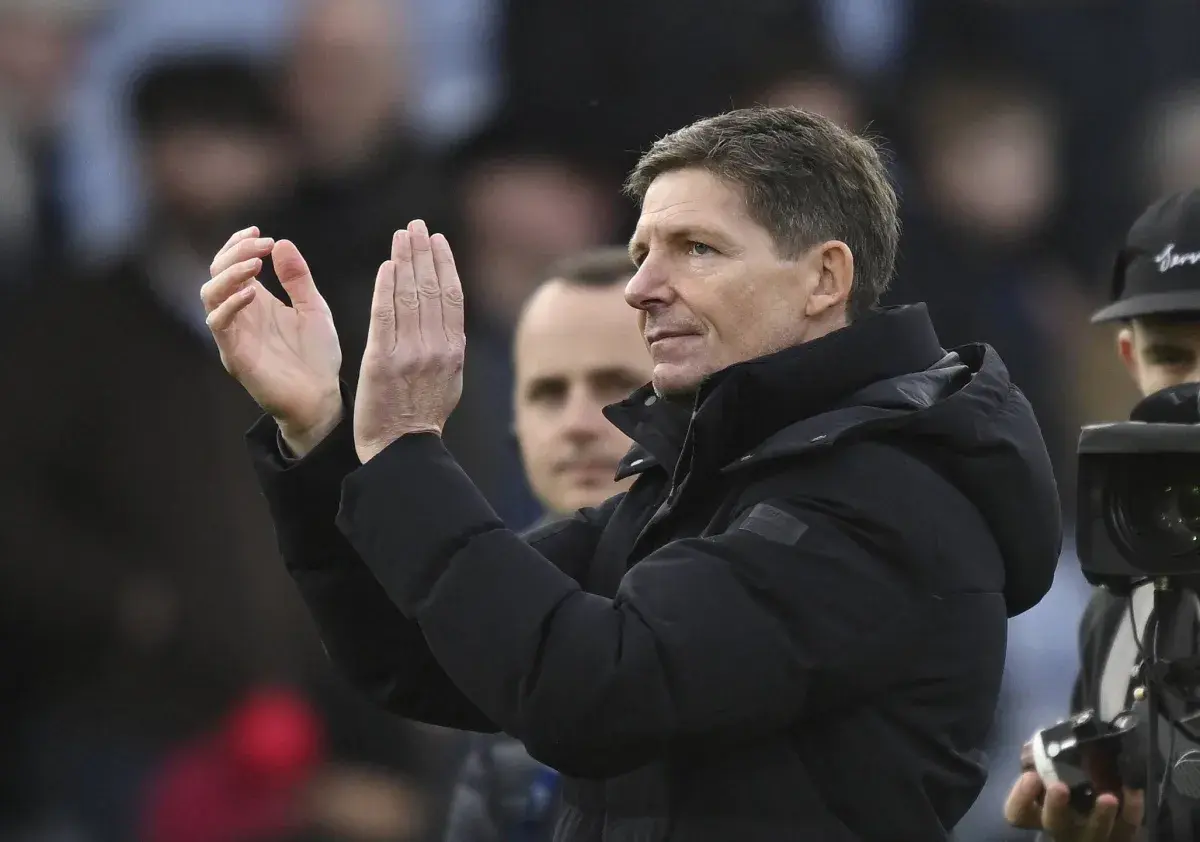 غلاسنر مدرب بالاس يتجاهل مطالبة الجماهير برحيله