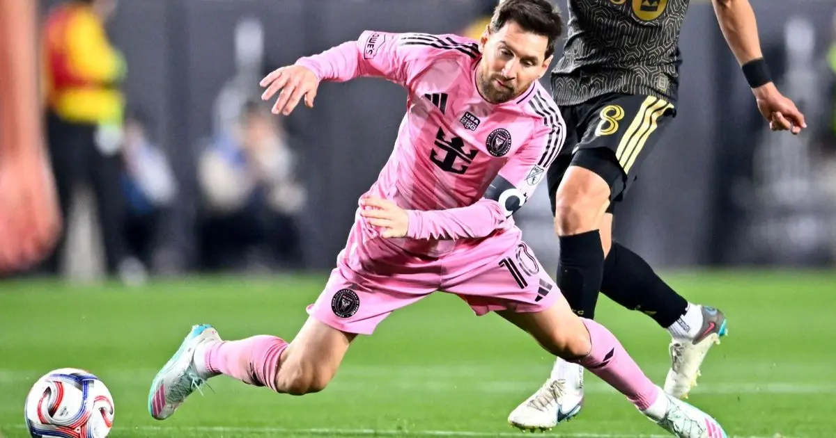 ليونيل ميسي يفلت من العقوبة بعد مراجعة الفيديو من قبل رابطة الدوري