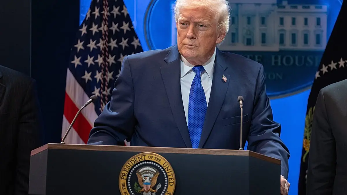 "السكان بحاجة إلى رعاية".. ترامب يعلن إرسال مستشفى عائم إلى غرينلاند