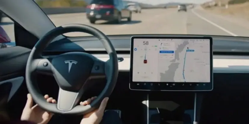 تسلا تتخلى عن اسم "أوتوبيلوت" لتفادي حظر المبيعات في كاليفورنيا