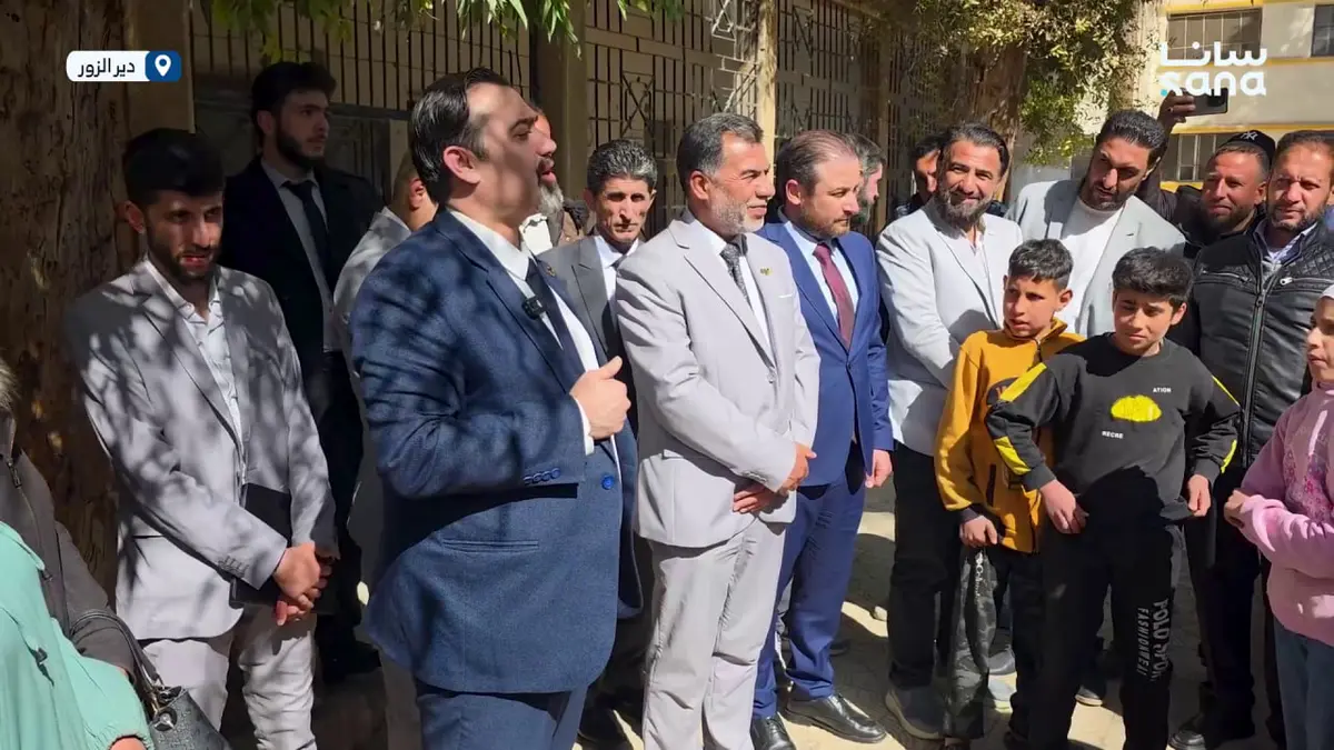 وزير التربية يجري جولة على عدة مدارس في دير الزور ويستمع إلى مشاكل المعلمين وسبل حلها