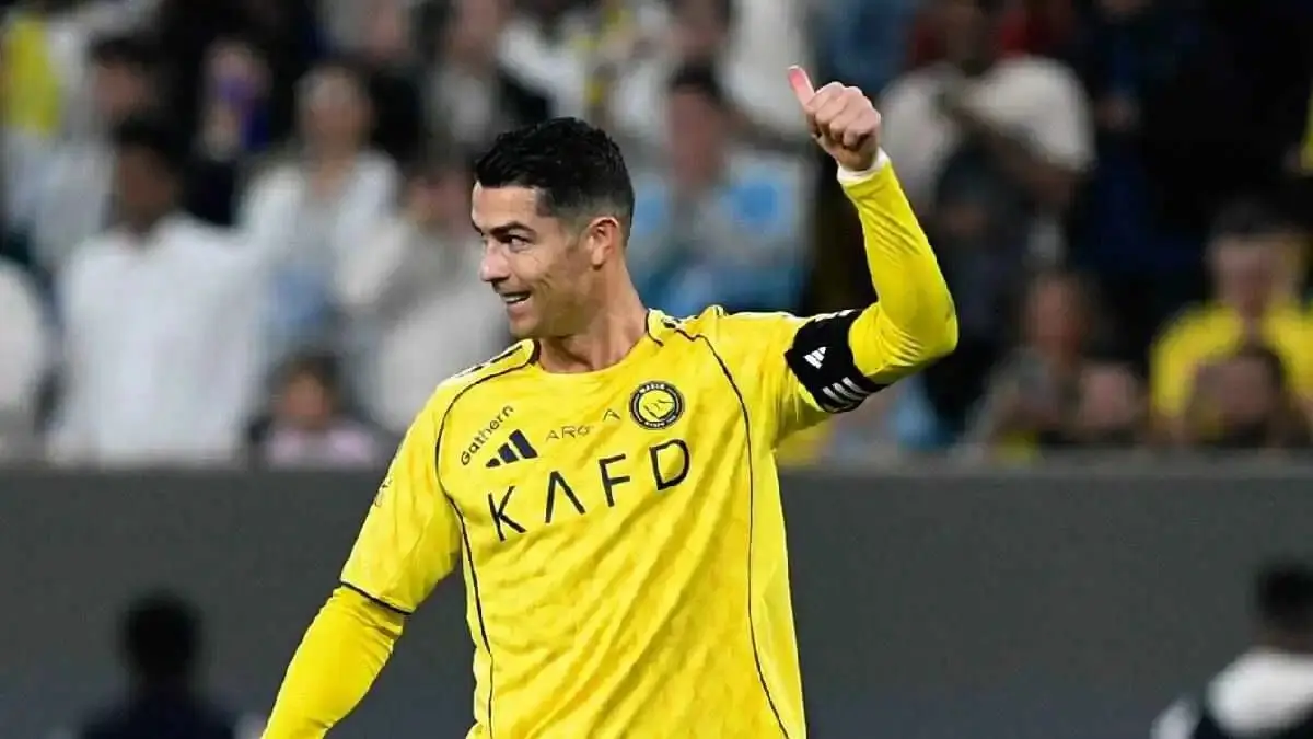 كم هدفا يحتاج كريستيانو رونالدو للوصول إلى 1000 هدف؟