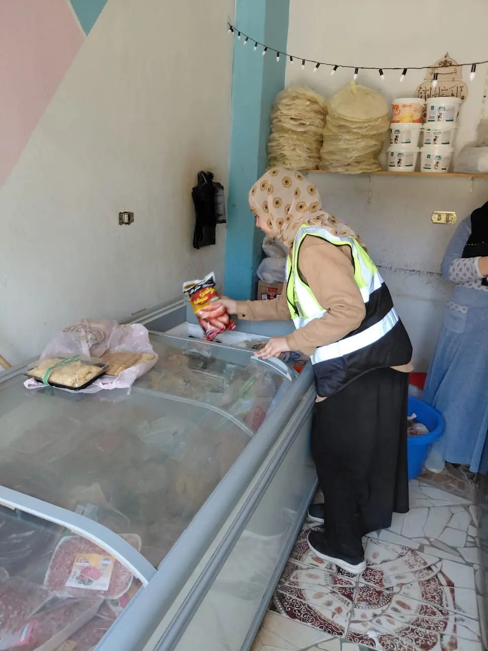 حملات موسعة لـ «سلامة الغذاء» في 20 محافظة لضبط الأسواق وتشديد الرقابة على تداول الغذاء - أموال الغد