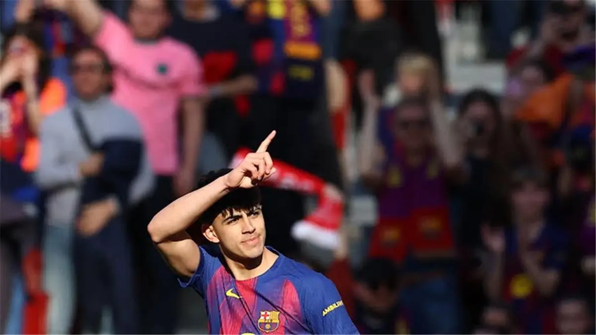 بيرنال بعد الفوز على ليفانتي: مقارنتي بأسطورة برشلونة "شرف"