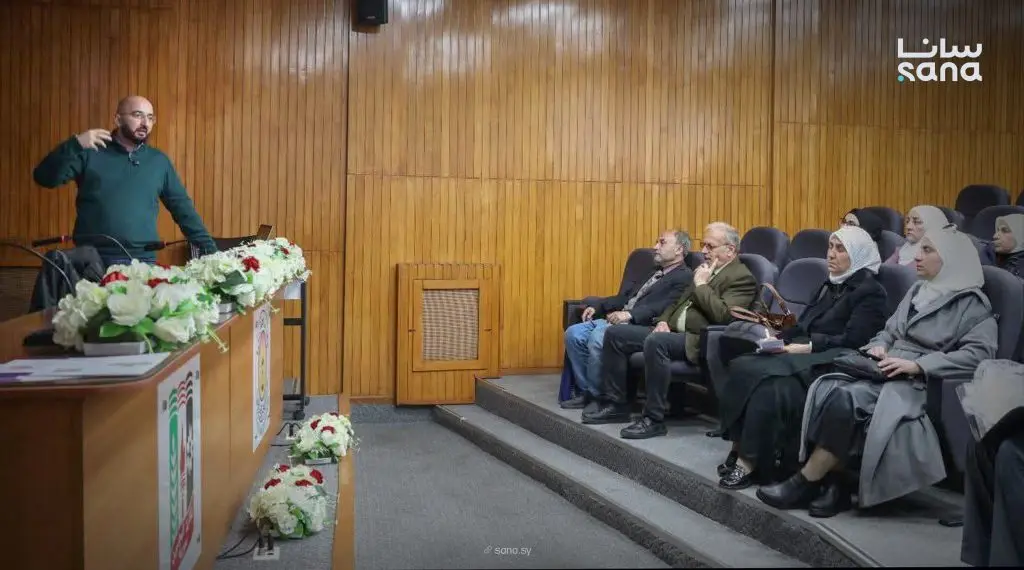 ورشة عمل في جامعة دمشق حول التفكير المنظومي البنّاء والتكنولوجيا الحديثة