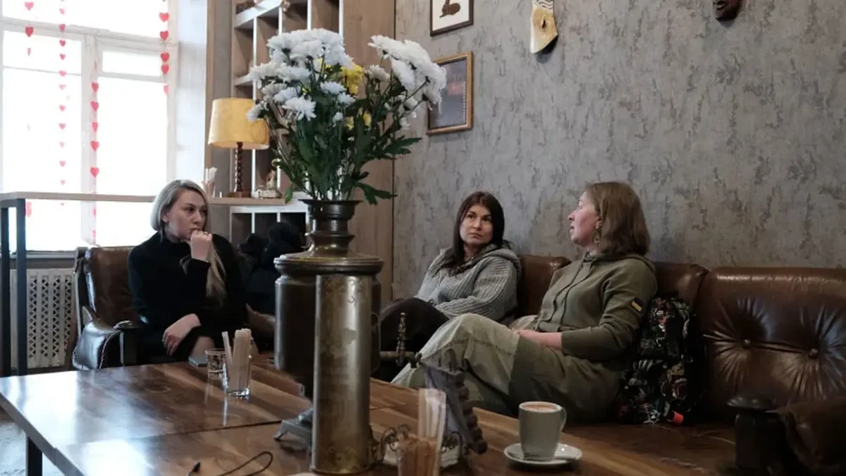 أوكرانيا تتحول إلى دولة أرامل بظل مواجهتها "كارثة" ديموغرافية