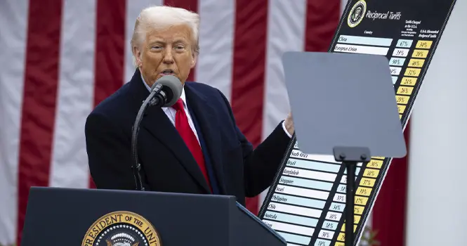 ترامب يعلن زيادة نسبة التعرفات الجمركية الدولية للولايات المتحدة من 10 إلى 15%