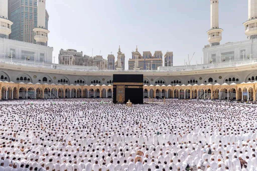 40 شاشة تفاعلية تعزز المحتوى الشرعي في الحرمين الشريفين