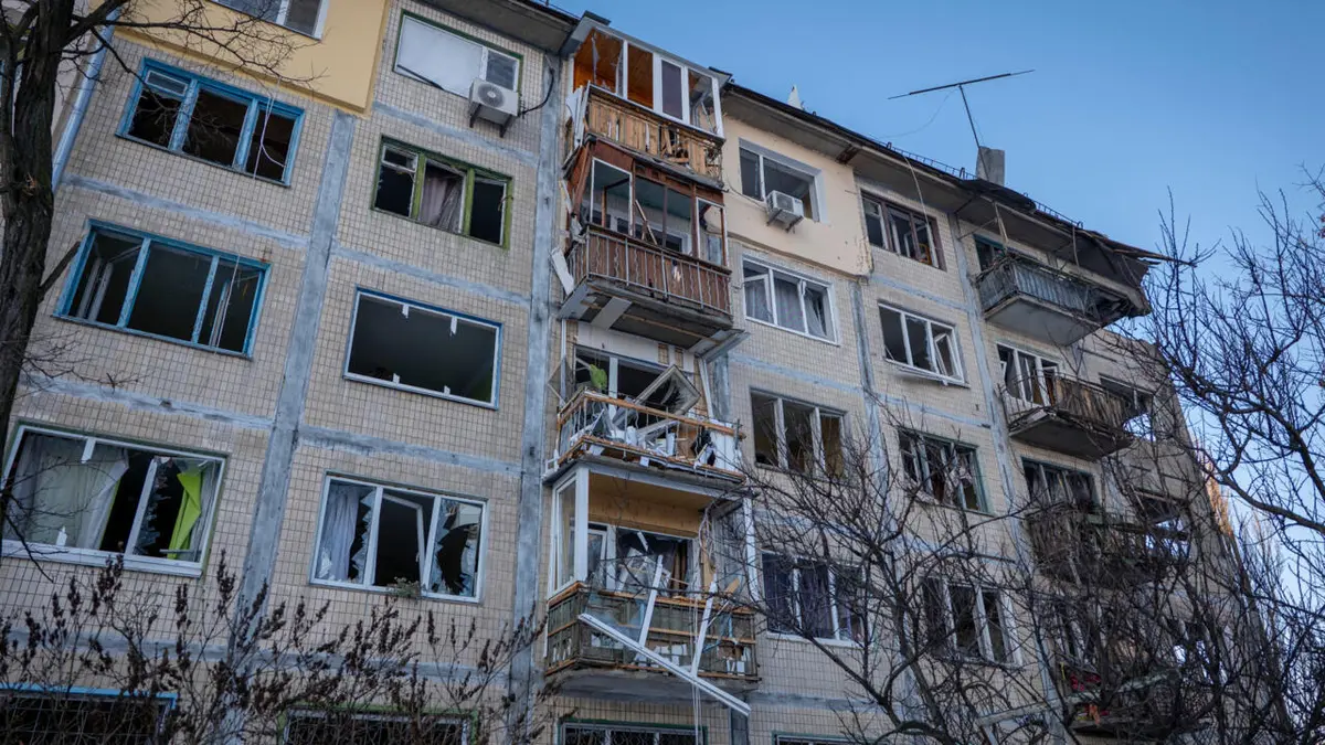 مباشرة: قصف صاروخي روسي يستهدف كييف قبل يومين من الذكرى الرابعة للحرب في أوكرانيا