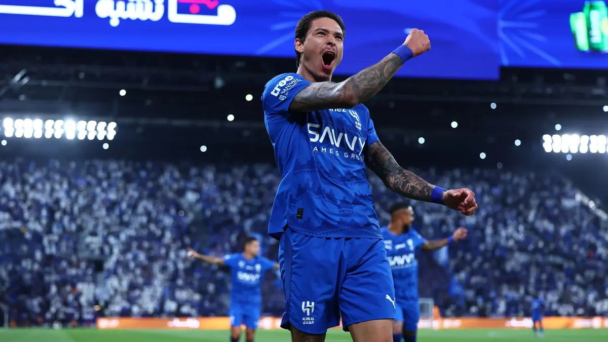 عملاق إسباني يراقب وضعية نونيز مع الهلال