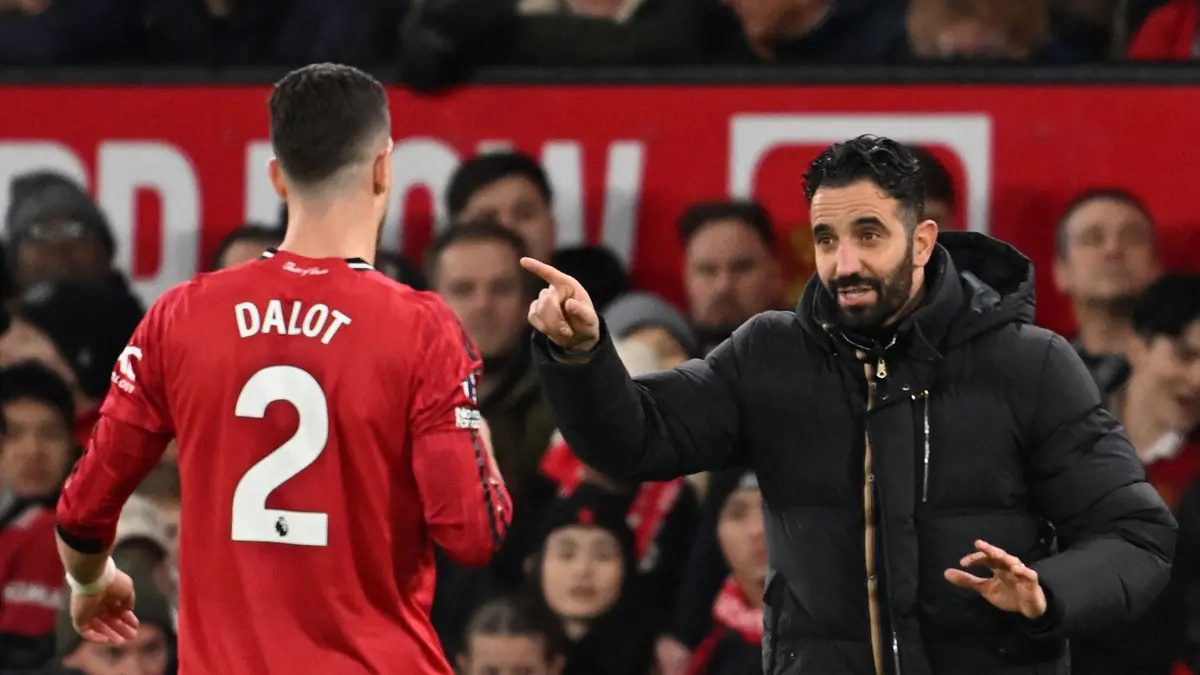 دالوت يستفز جمهور يونايتد بتصريح جريء عن أموريم