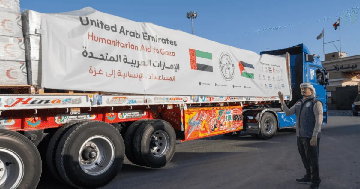 "الفارس الشهم 3".. مساعدات إماراتية متواصلة إلى غزة في رمضان