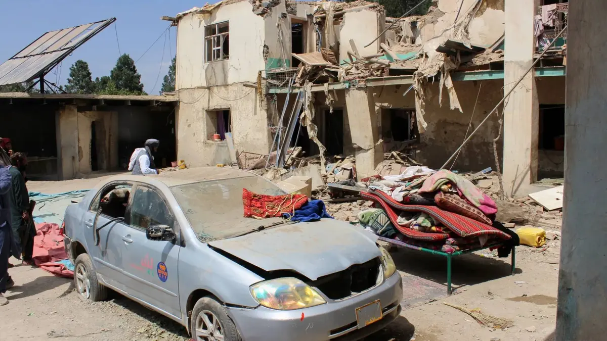 مصدر حكومي أفغاني: مقتل 17 مدنيا في غارة جوية باكستانية