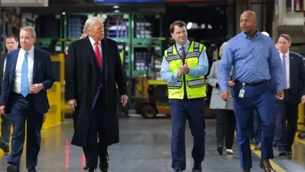 صناعة السيارات الأمريكية خارج نطاق أحدث رسوم ترامب الجمركية