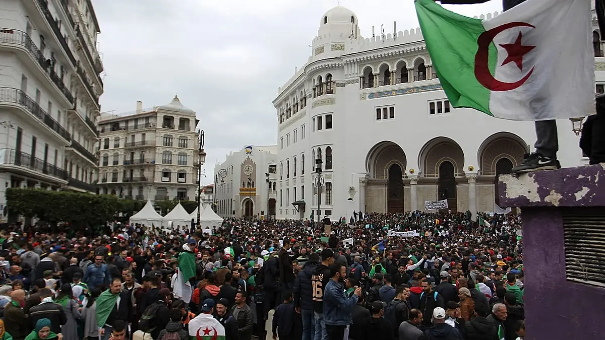 الجزائر: 7 سنوات على حراك 22 فبراير 2019.. هل "اتنحّاو قاع" حقاً أم تغيّر "الديكور" فقط؟