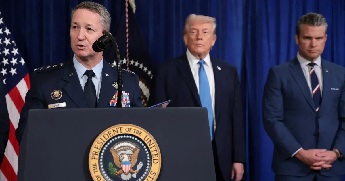 "أكسيوس": رئيس الأركان الأميركي يحذر ترمب من مخاطر ضرب إيران