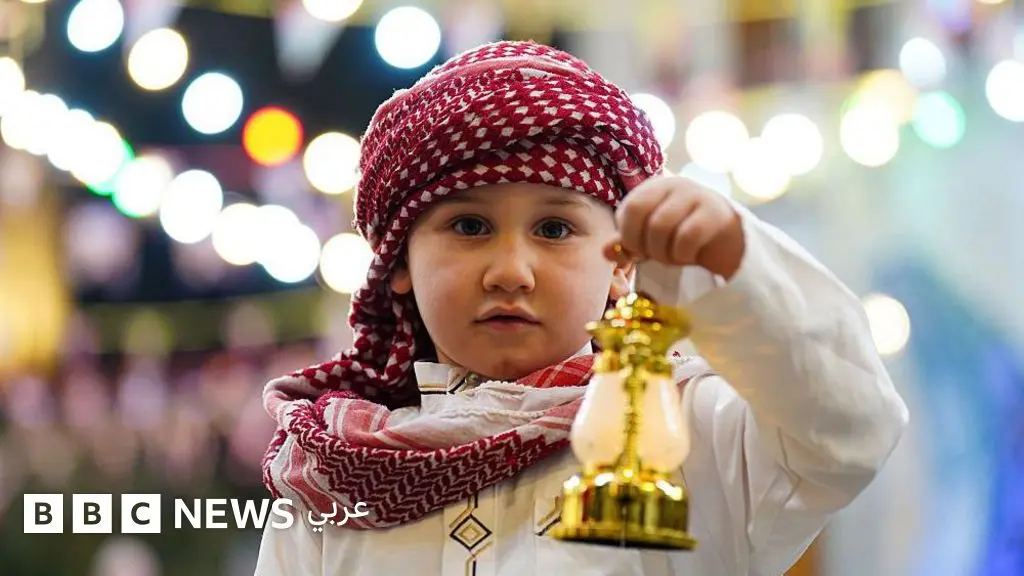 قصة الفانوس الذي صار طقساً رمضانياً منذ العصر الفاطمي - BBC News عربي