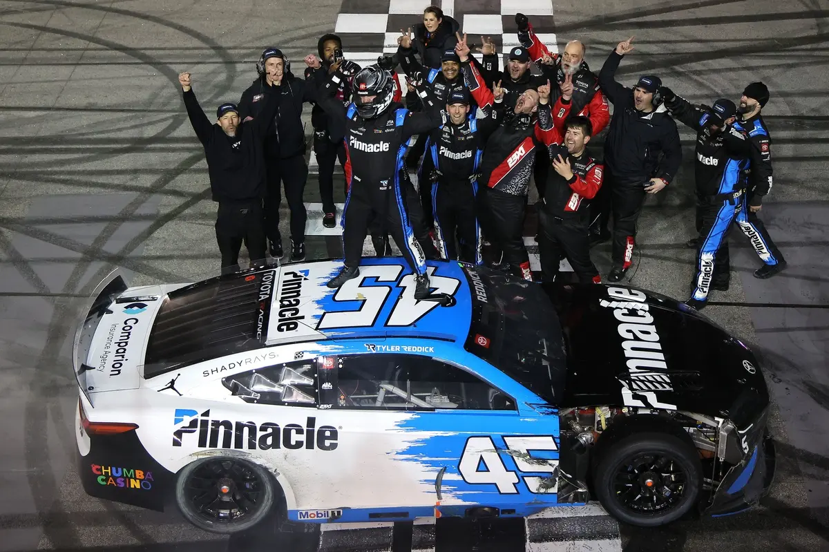 Tyler Reddick goes back-to-back, wins mad Atlanta Cup race with no fender