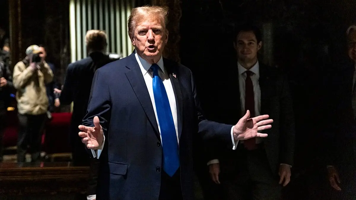 ترامب يتهم المحكمة العليا بالانحياز للصين ويتوعد دول العالم برسوم أعلى إذا لجأت إلى "ألاعيب"