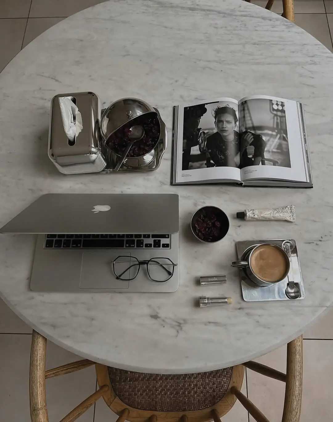 العيش Softly & Rich: حين يصبح الهدوء أسلوب حياة