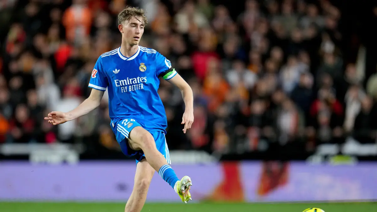 أزمة عنصرية.. ريال مدريد يتدخل لإنقاذ الموقف بعد سقطة هويسن