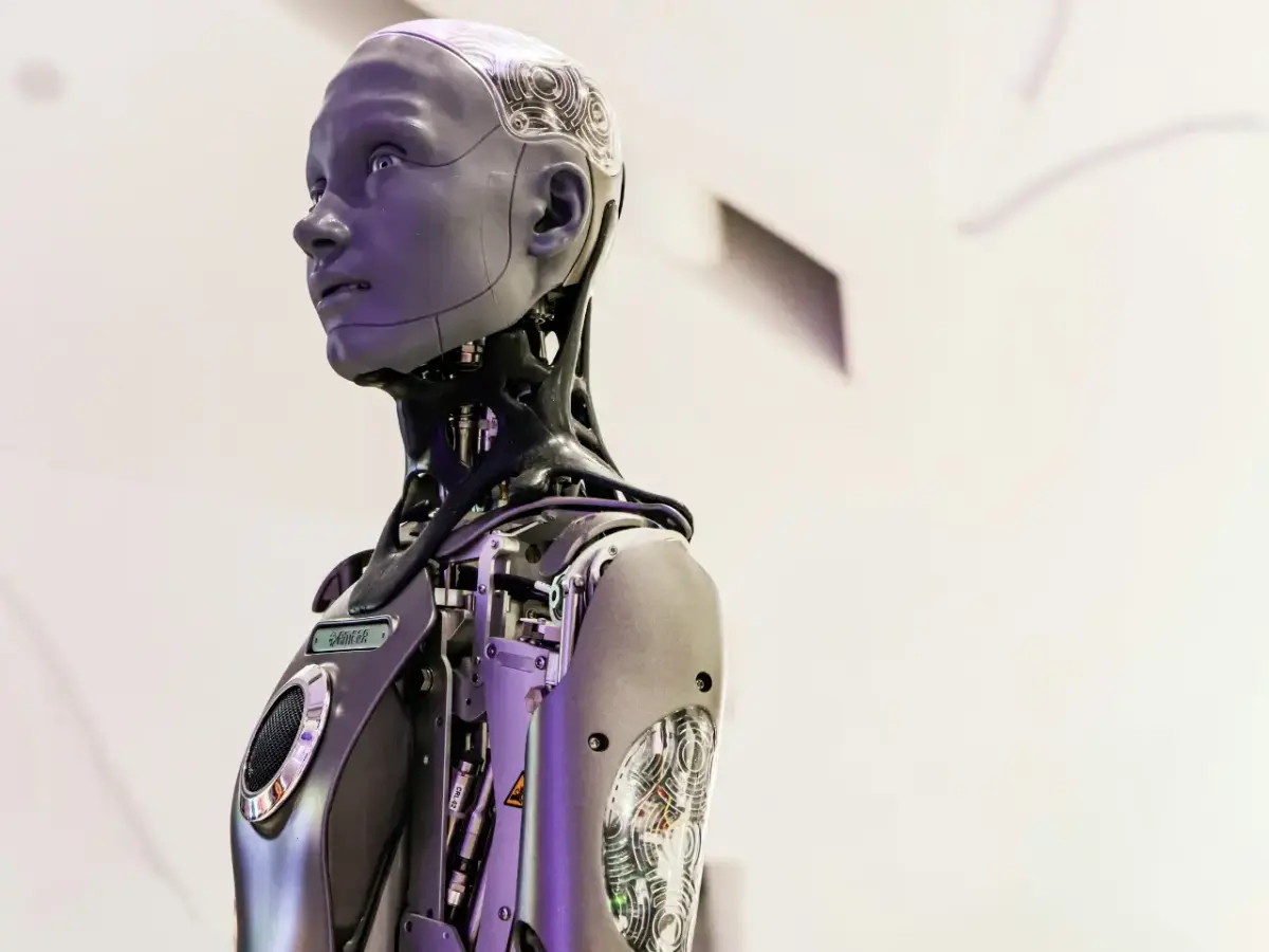 تحذير من تفوق الروبوتات المدعومة بالذكاء الاصطناعي على عدد الموظفين خلال عقود - عالم التقنية