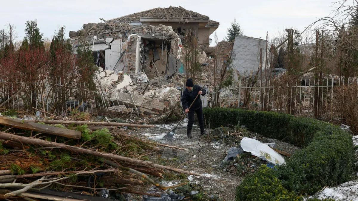 مباشر: الاتحاد الأوروبي يبحث فرض عقوبات إضافية على روسيا وسط استمرار الهجمات في أوكرانيا