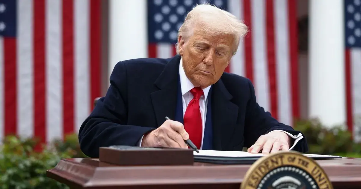 ما هي المادة 122 التي فرض بها ترمب رسومه الأخيرة.. وكيف استغلها؟