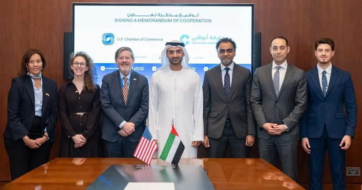 تعاون بين غرفتي أبوظبي والتجارة الأميركية لتعزيز الاستثمارات