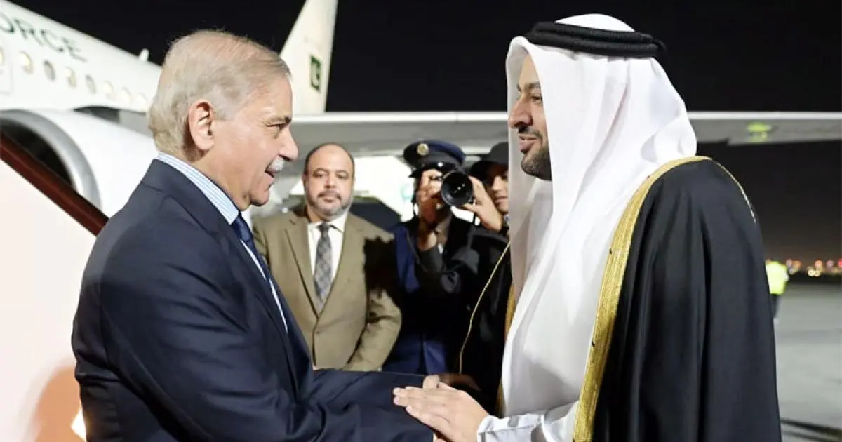 رئيس وزراء باكستان يصل قطر في زيارة تستمر يومين