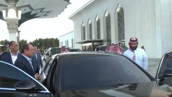 الأقرب إلى قلبه.. تعرف على سعر ومواصفات سيارة ولي العهد ‏السعودي بعد زيارة الرئيس السيسي