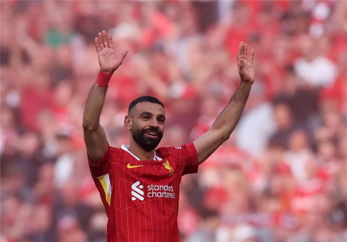 حساب جماهيري يهاجم منتقدي محمد صلاح: تحدثوا باحترام عن أسطورة ليفربول
