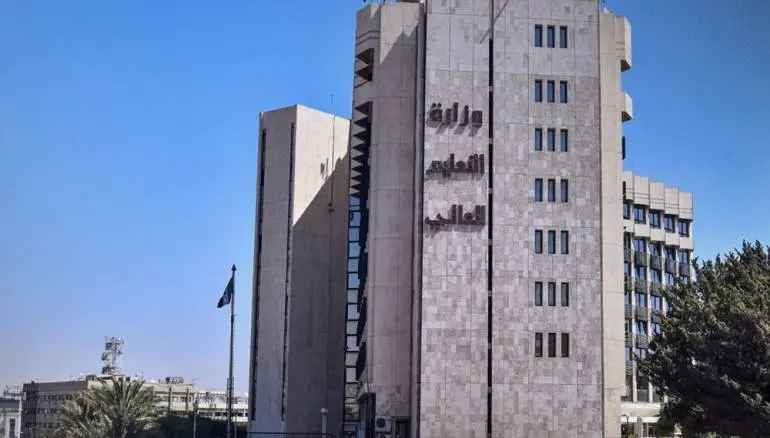 ​بين الكتب والروابط.. إدارة الوقت كبديل عن الحل في ملف الموفدين السوريين